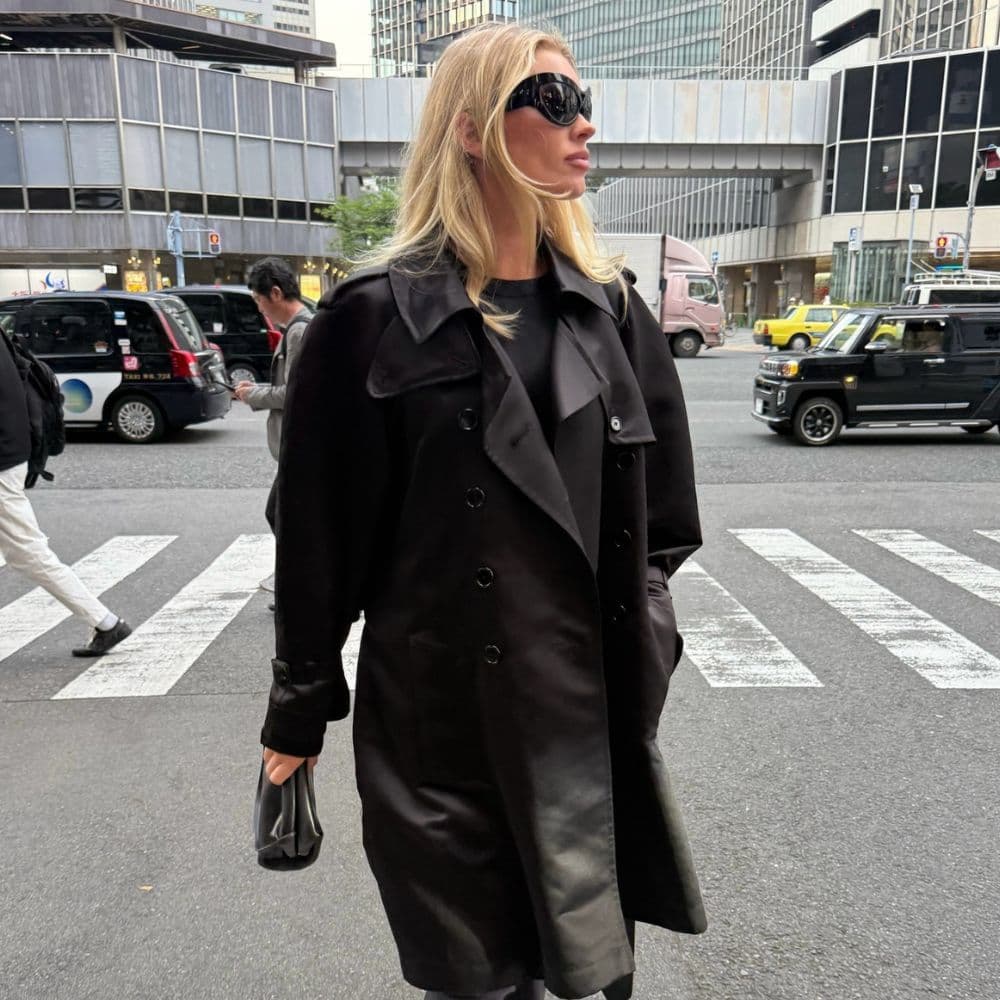  Not Wide-Leg—The Fashion People In Their 30s and 60s Are Wearing These Elegant Trousers Instead 