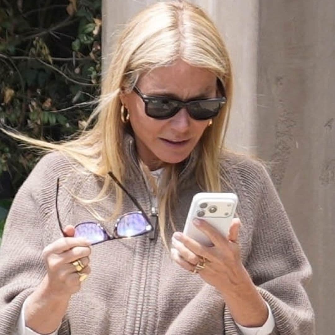  The Kitten-Heel Mules Trend Is Gwyneth Paltrow's Elegant Replacement for Flip-Flops 